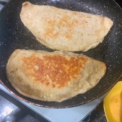 A picture of Chicken calzone.
