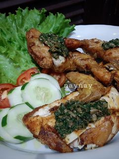 Foto resep Ayam Gepuk Sambal Ijo Kemangi
