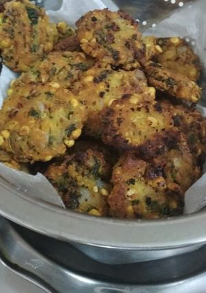 A picture of Masal vada.