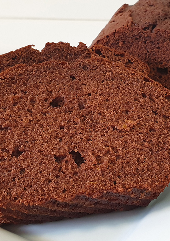 Una foto de Bizcocho de chocolate y naranja