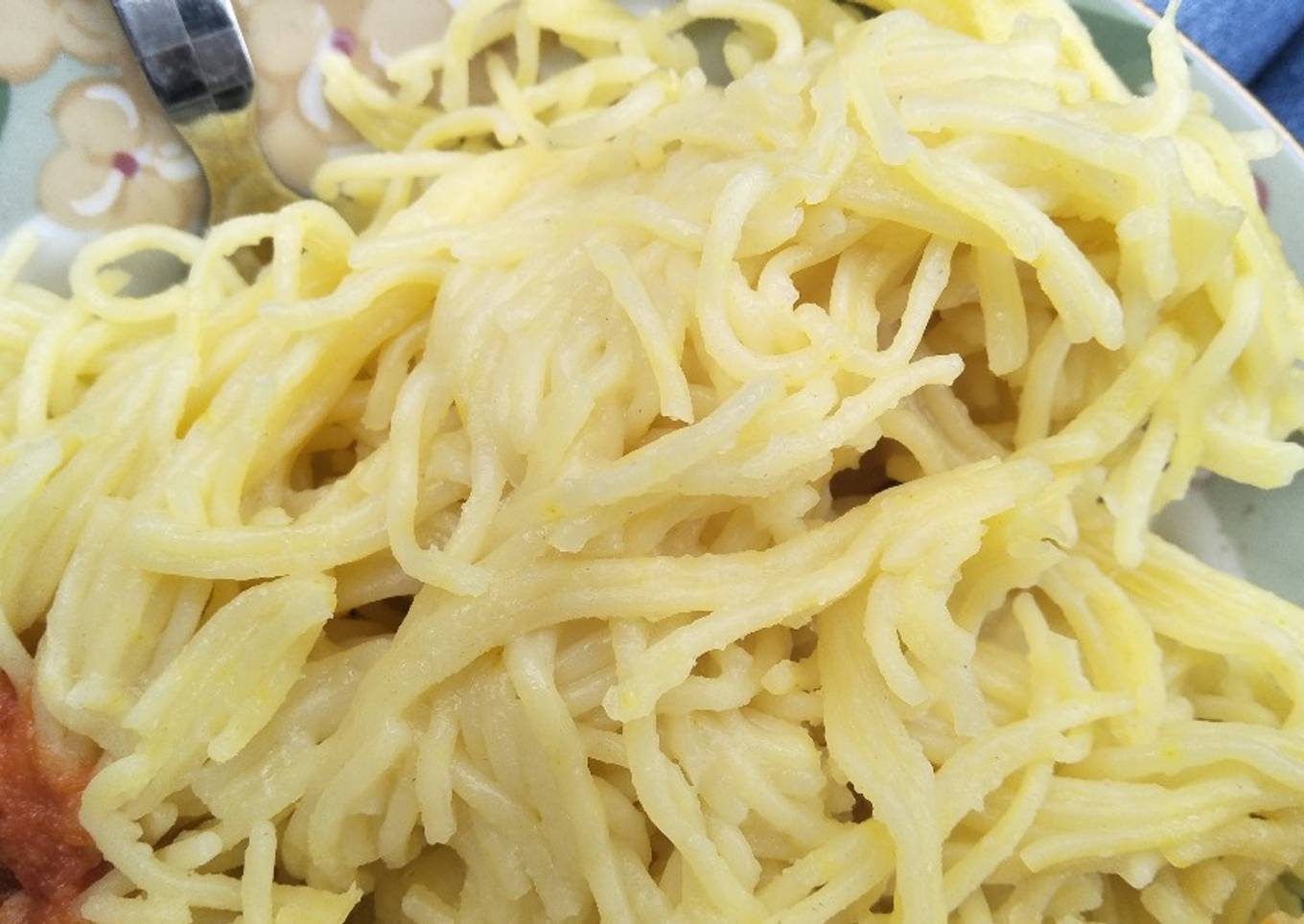 Boiled spaghetti