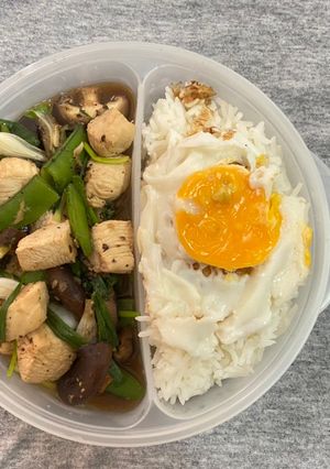 รูปของ อกไก่ผัดพริกไทยดำ(ผัดด้วยน้ำเปล่า)