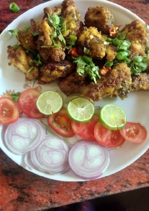 গার্লিক ড্রাই চিকেন(garlic dry chicken recipe in Bengali)) রেসিপির প্রধান ছবি