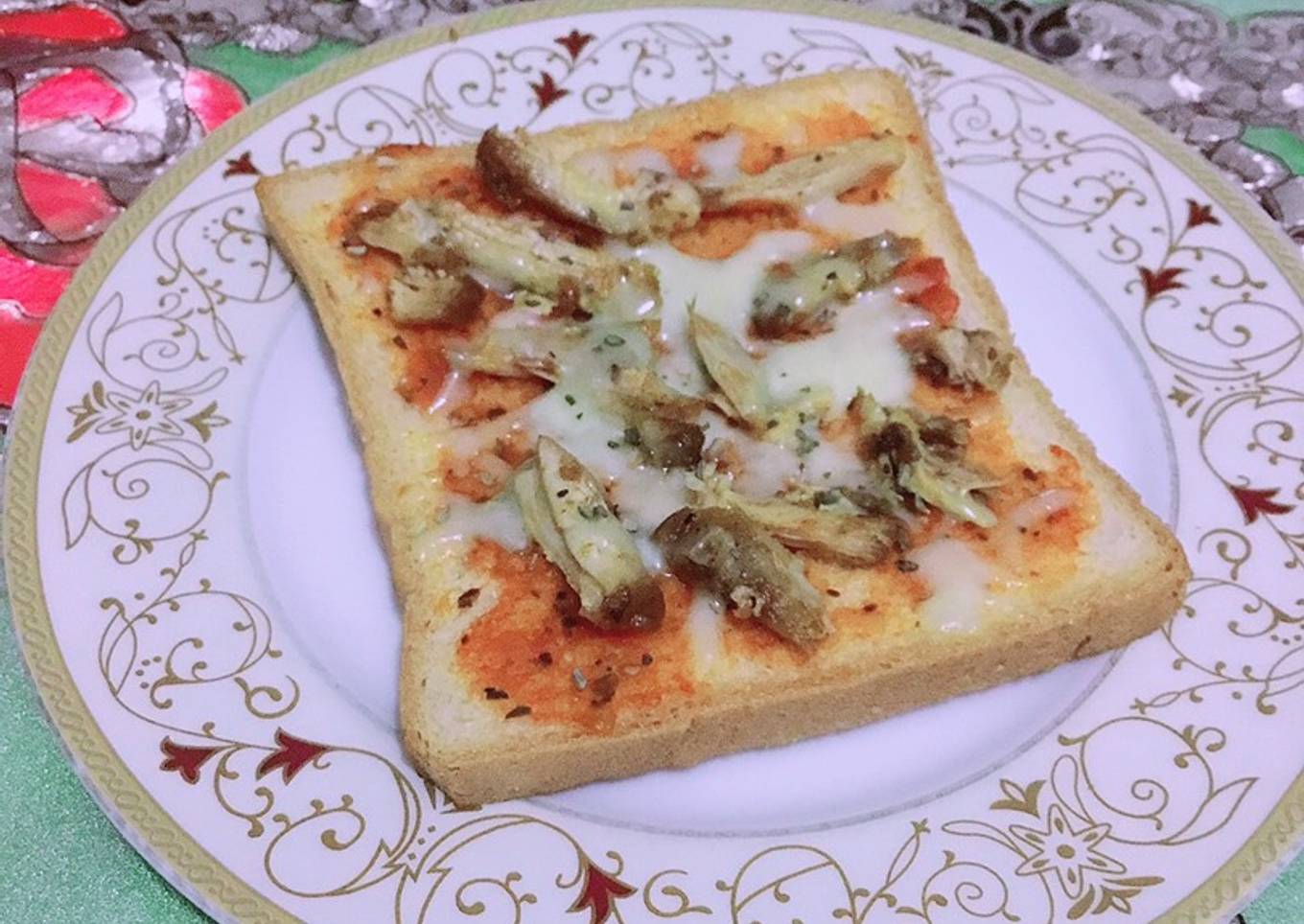 Chicken bread pizza