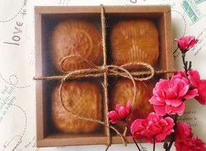 Hình của món Bánh Trung Thu Nướng Nhân Thập Cẩm Vi Cá Thịt Lạp.