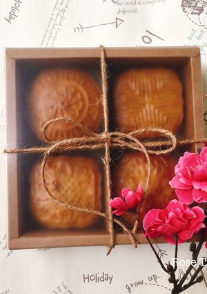 Hình của món Bánh Trung Thu Nướng Nhân Thập Cẩm Vi Cá Thịt Lạp.