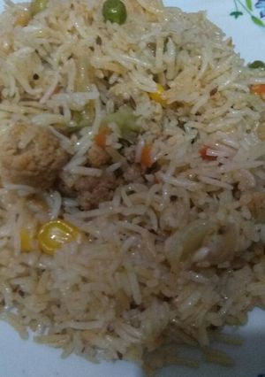 A picture of Veggies pulao.
