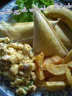 Foto resep Scramble egg with toast and potato