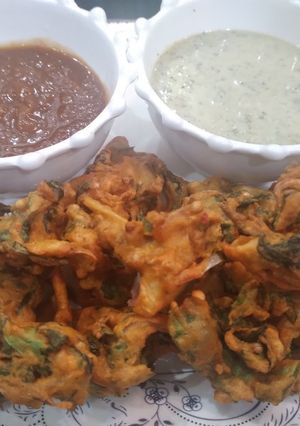 A picture of Mix veg pakoray.
