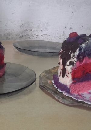 Una foto de Torta arco iris (echa en microondas)