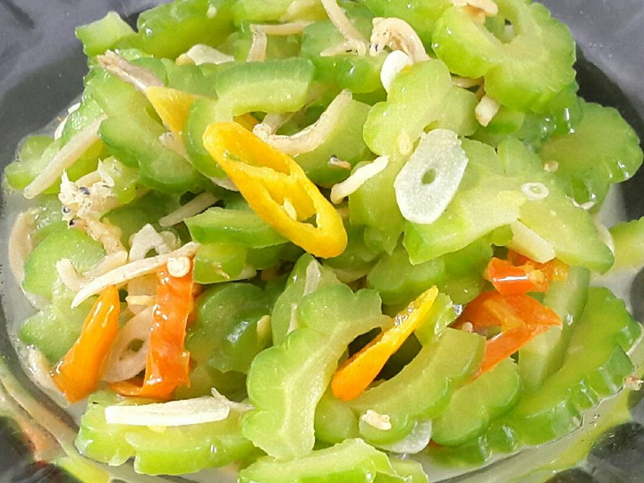 Cara Gampang Membuat Pare teri tumis pedas yang Lezat