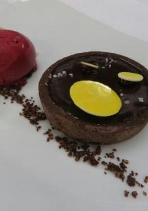 Foto resep Bitter sweet chocolate dengan gelato rasberry