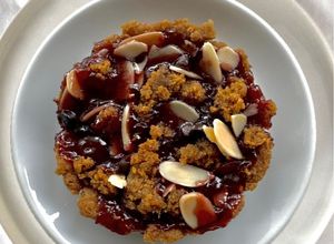 Foto di Crostata Senza Glutine Vegan ai Frutti Rossi