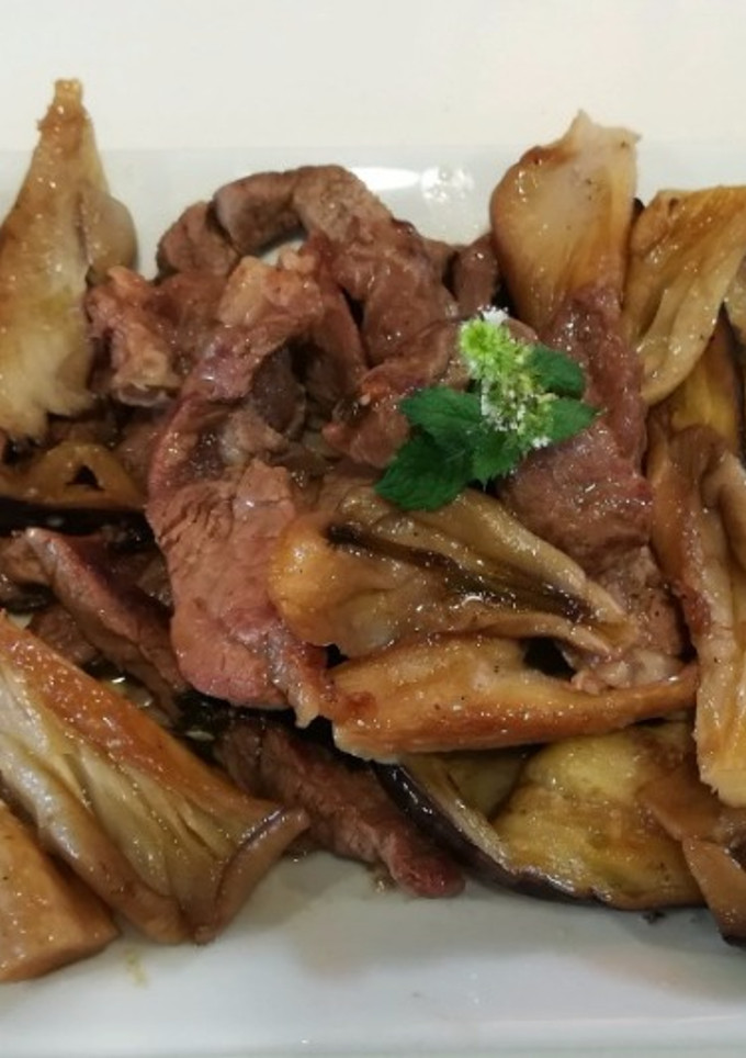 Una foto de Revuelto de carne y verdura