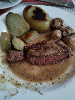 Una foto de Filete con champiñones