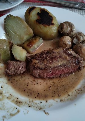 Una foto de Filete con champiñones