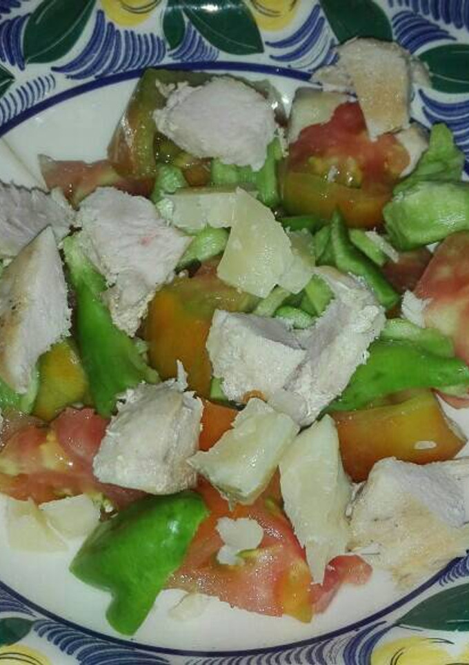Una foto de 219 Ensalada con lomo