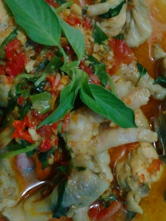 Cara Membuat Ayam Kemangi Bumbu Kuning Pedas Simpel