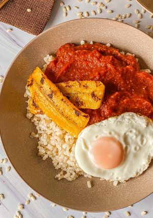 Foto principal de Arroz a la cubana saludable