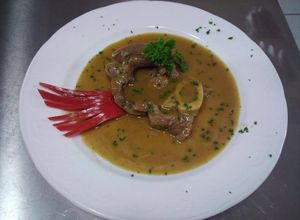 Una foto de Ossobuco al vino blanco