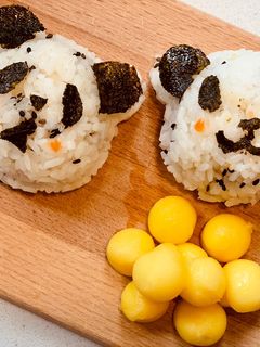 心好累的熊貓飯糰 的食譜成品照片