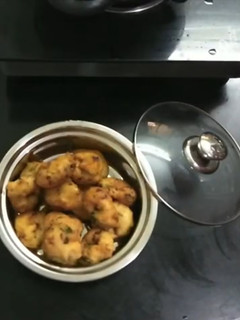 உளுந்து வடை(ulunthu vadai recipe in tamil) செய்முறை முக்கிய புகைப்படம்