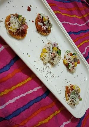 A picture of Biscuit pizza.