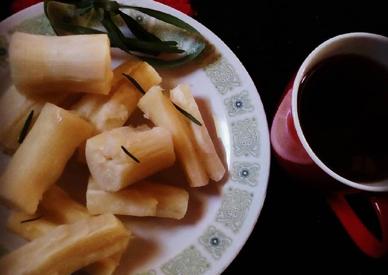 Boiled cassava and lemon grass tea