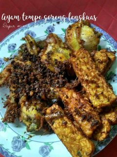 Foto resep Ayam tempe goreng lengkuas empuk ga alot (simple)