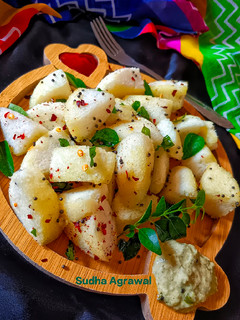 झटपट फ्राइड इडली चंक्स(jhatpat fried idli chunks recipe in hindi) रेसिपी मुख्य फोटो