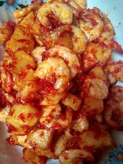 Foto resep Balado udang dan kentang