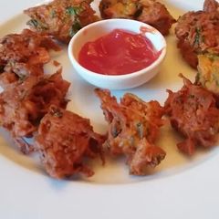A picture of Spicy and tasty Pakoras.