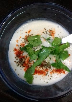 पालक का रायता (palak ka raita recipe in Hindi) रेसिपी मुख्य फोटो
