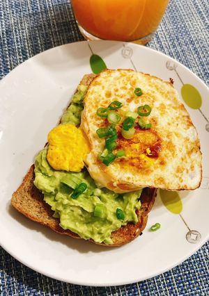 Hình của món Avocado 🥑 toast.
