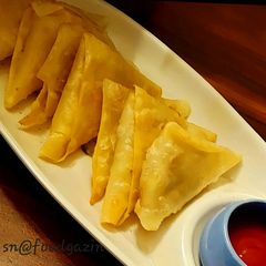 A picture of Corn Cheese Samosa.