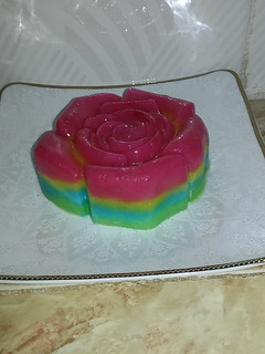 عکسی از دستور دسر ساده فرنی رنگی رنگی🌈 با نشاسته ی ذرت