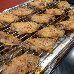 A picture of Oven Baked CRISPY Wings.