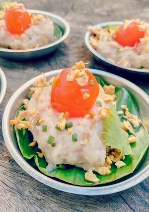 รูปของ ตะวันทอแสง ☀️/ หมูบะช่อนึ่งไข่แดงเค็ม 🥚 🐷 / Steamed minced pork with salted egg yolk 🥚 🐷