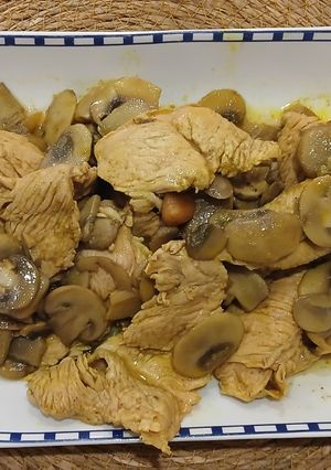 Foto principal de Filetes de Pavo con Champiñones