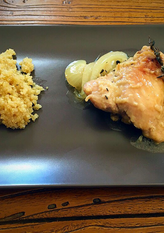 Una foto de Pollo en salsa con quinoa