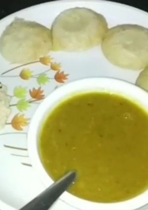 A picture of Suji idli.