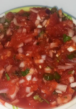 टमाटर की खट्टी चटनी (Tamatar ki khatti sabzi recipe in Hindi) रेसिपी मुख्य फोटो