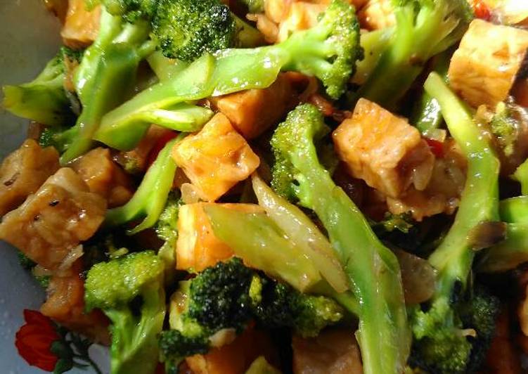 Resep Tempe Brokoli saus tiram, Lezat Sekali