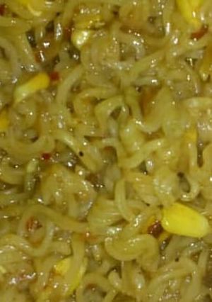 A picture of Corn Maggi.