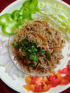 ફ્રાઇડ રાઈસ(Fried Rice Recipe in Gujarati) રેસીપી મુખ્ય ફોટો