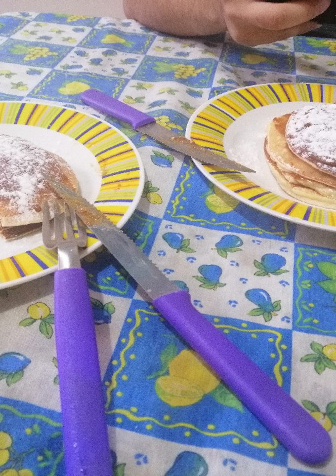 Una foto de Hotcakes tipo americanos con dulce de leche