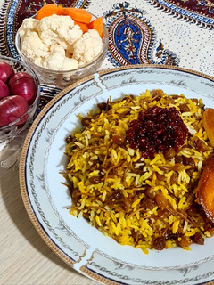 عکسی از دستور 🍀رشته پلو با کشمش و گردو🍀