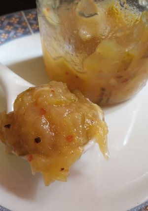 Una foto de Chutney de zucchini y pera en microondas