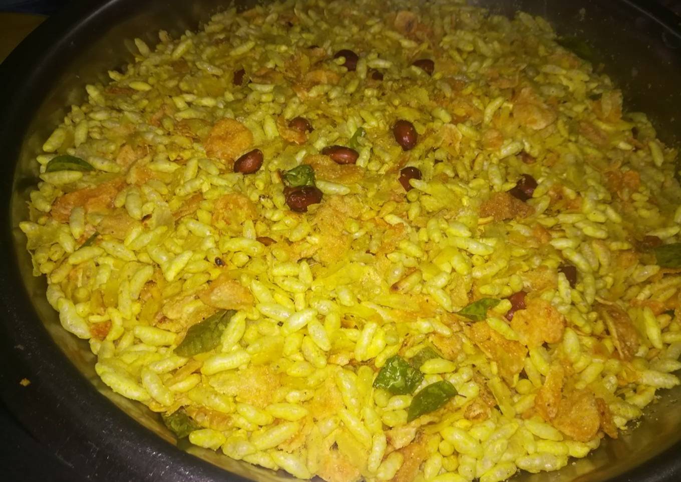 Less oil wala tea time snack chiwda