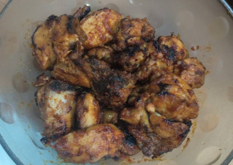 Bagaimana mengolah BALADO AYAM PANGGANG sederhana ala bunda frida yang Lezat Sekali